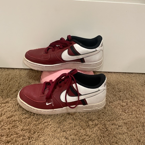Nike air forces - Picture 1 of 4